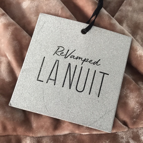 ✨Sold✨Revamped Crushed Velvet Fit & Flare Mini Dress  Extra Small New With Tag - Picture 9 of 12